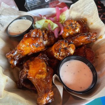 Grails Signature Seasoned Wings – 1/2 Dozen