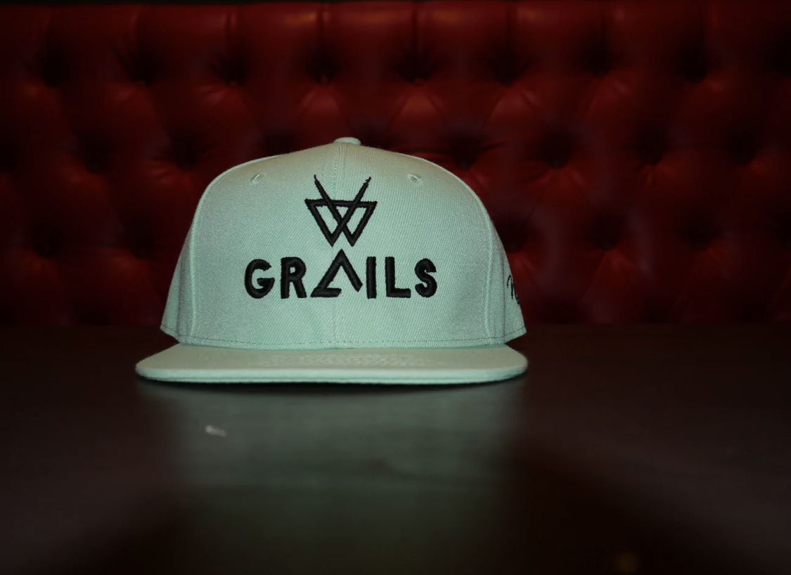 Grails Snapback – Tiffany & Black